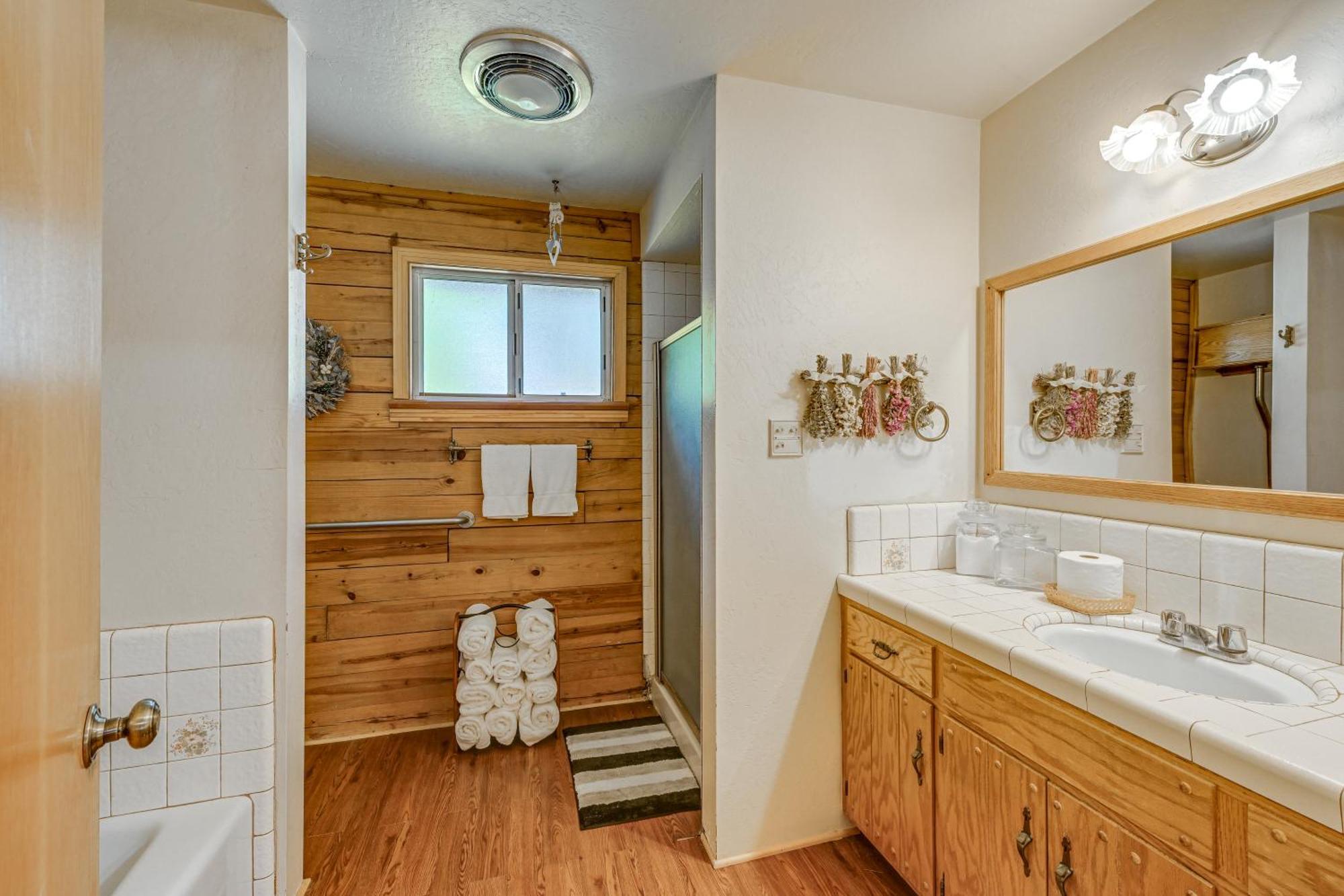 Cozy Family-Friendly Badger Retreat With Fireplace! Экстерьер фото
