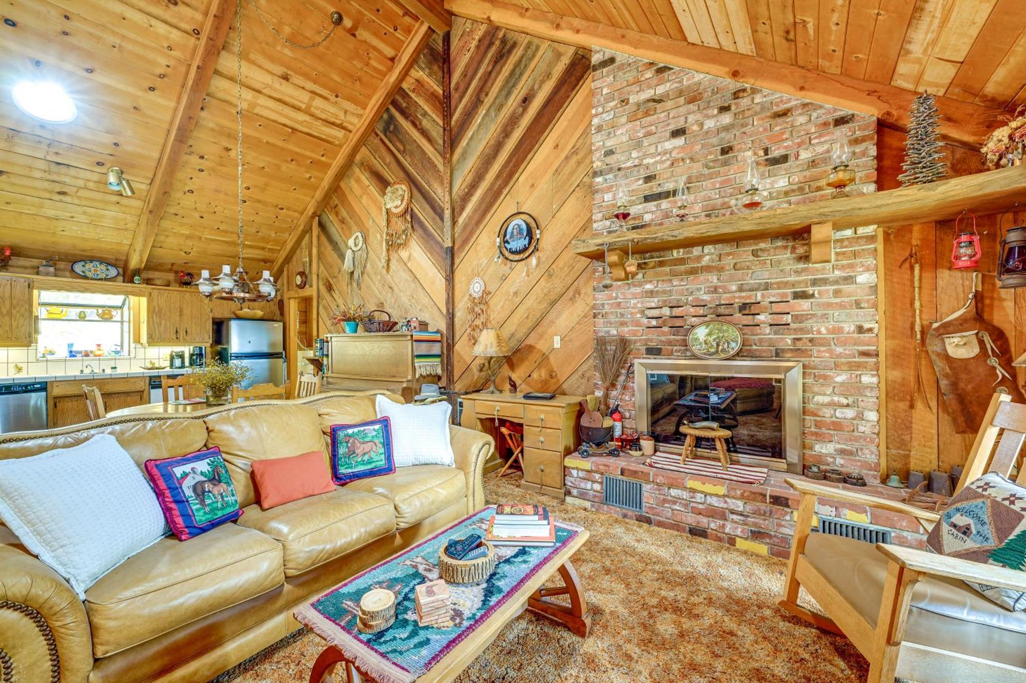 Cozy Family-Friendly Badger Retreat With Fireplace! Экстерьер фото