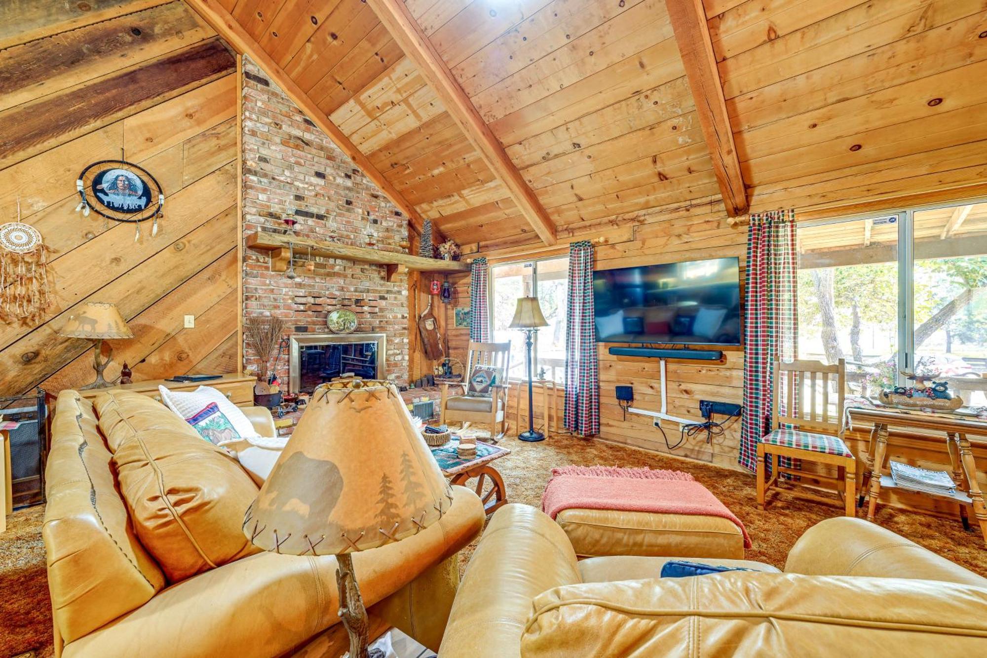 Cozy Family-Friendly Badger Retreat With Fireplace! Экстерьер фото
