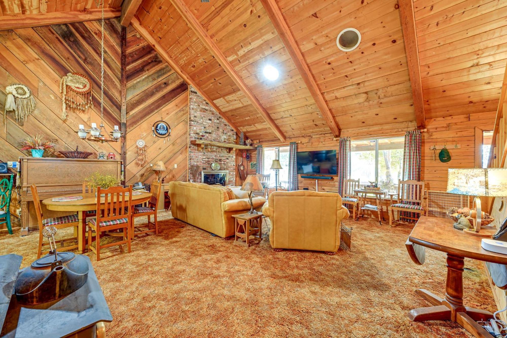 Cozy Family-Friendly Badger Retreat With Fireplace! Экстерьер фото